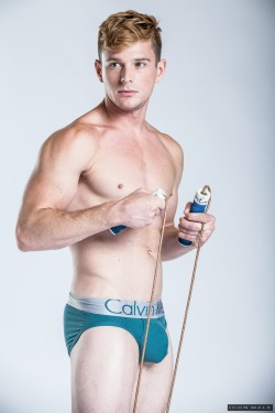 gaypornmodelspictures:Icon MaleBrent CorriganAnd again this beautiful stud making an appearance on our tumblr, he’s one of those legendary guys, and well, here you have him.