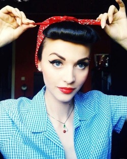 Thank you Courtney for introducing me to the wonders if being a pinup girl. I&rsquo;m in love with this style!