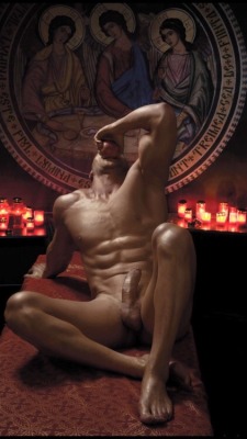 tommytank4: https://www.tumblr.com/blog/tommytank4 My specialty is hot, often muscular men.  But always hot.. 