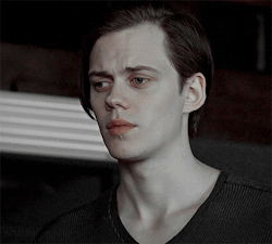 cupcakecult93:  So Bill Skarsgård is the new pennywise in the new IT movie. He’s pretty hot 😍 