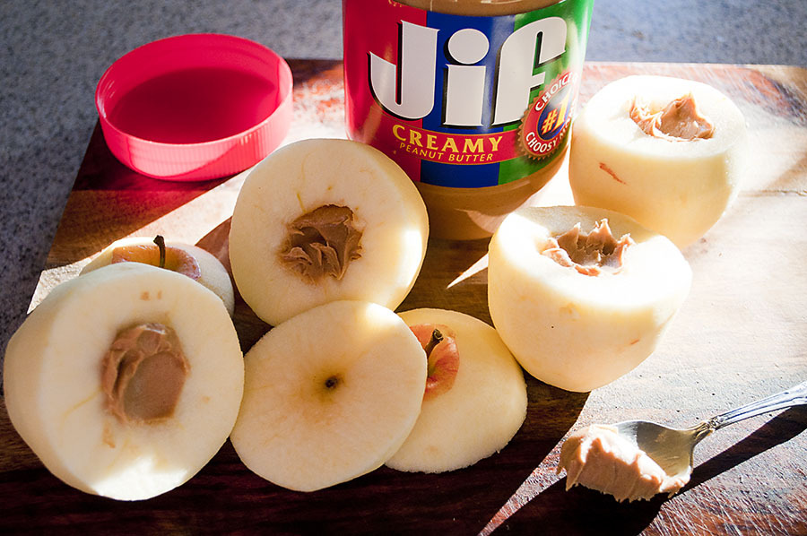 beautifulpicturesofhealthyfood:  Peanut Butter Caramel Baked Apples…RECIPE 