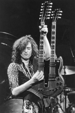babeimgonnaleaveu:  Jimmy Page on stage at Madison Square Garden, 1975 