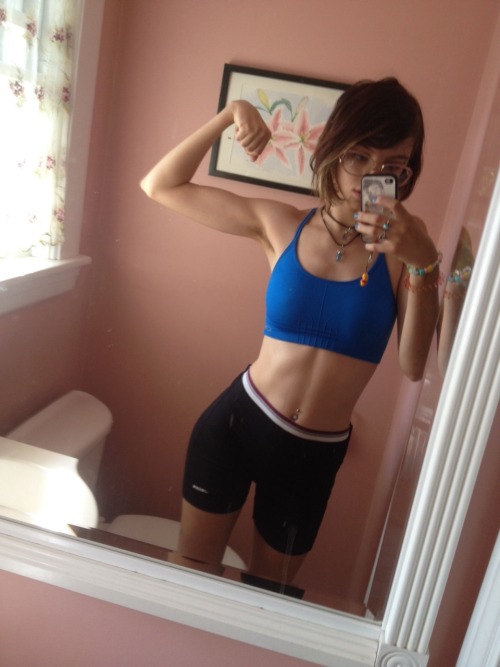 Porn photo spacepixie:  I’m wearing workout clothes