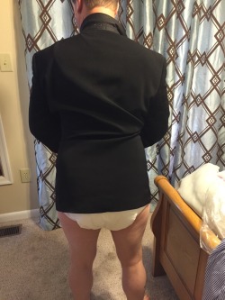 attend2me:  Trying on my suit jacket for a wedding
