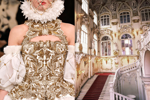marilyn-lipstick-fashion:  whereiseefashion:  Match #212 Details at Alexander McQueen Fall 2013 | The Winter Palace (Ermitage Museum) in St. Petersburg, Russia Wishing you all a very merry Christmas & sending you much love ♡ More matches here  *