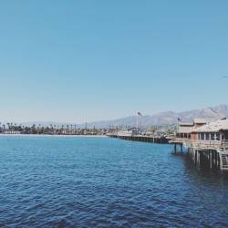 Molo di Santa Barbara 🇺🇸🕶️🦀🐬☀️ #usa #santabarbara #sun #sunny #roadtrip (presso Stearns Wharf, Santa Barbara Pier)