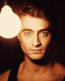panda4ces:  seriouslyamerica:  theunnamedqueer:  jeffreyswest:  In an interview with Out Magazine, a publication which focuses on gay interests, Radcliffe was asked about reception to his newest film Kill Your Darlings in which the actor plays a gay