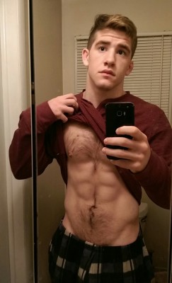 1of2dads:  kevinkurt69:  Hot     Thousands of pics just for you and your dick. Follow Daddy 1 if you want to cum.  