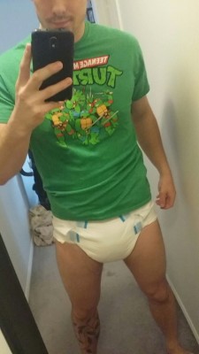 cbf89:  Dry 24/7 with 2 stuffers,  I’m a little waddling pee machine today #abdl #diapers   HOT!
