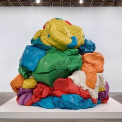 whitneymuseum:  Jeff Koons’s Play-Doh is made up of twenty-seven individual interlocking pieces of painted aluminum and took two decades to fabricate. Definitely not child’s play!  