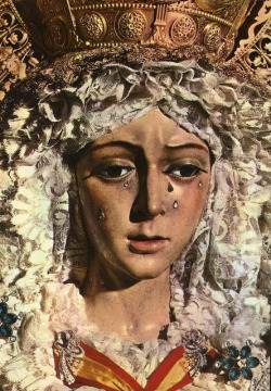 rossodimarte:  Virgen de la Esperanza Macarena, Sevilla by ☞ Infinitas Gracias on Flickr. Virgen de la Esperanza Macarena, Sevilla 