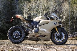 motocorsa:         TERRACORSA  DARE TO BE DIFFERENT -photo by Quentin Wilson for Asphalt &amp; Rubber