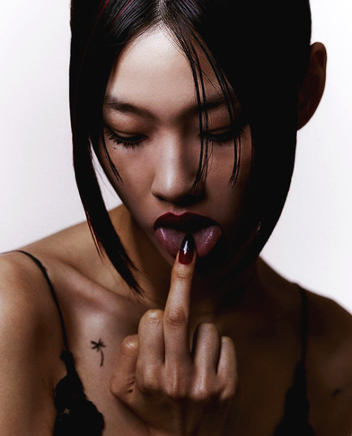 gominshi:Jung Ho Yeon for Vogue Korea (2021, ph. Yoon Song Yi)
