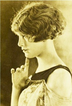 misskayonyx:  Pauline Garon, c. 1923.