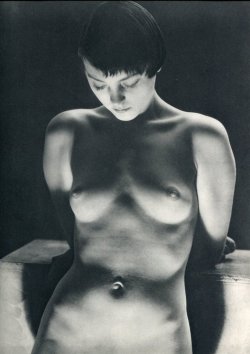 fragrantblossoms:  Powell, Peter - Nude