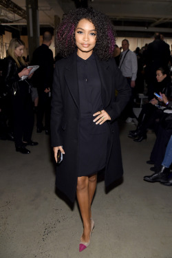 celebritiesofcolor:  Yara Shahidi attends the DKNY Women’s Fall 2016 fashion show during New York Fashion Week: The Shows at Skylight Modern on February 17, 2016 in New York City. 