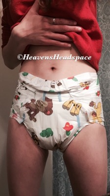 littleminxy3:  heavensheadspace:  As promised, trying out the Safaris! 