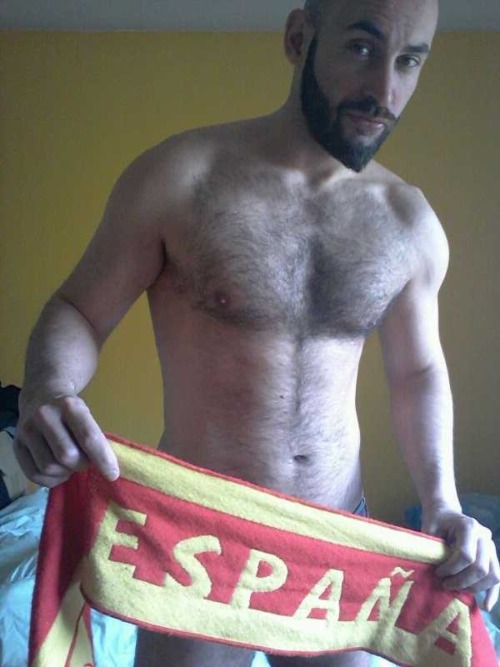 Spain seems to be extraordinarily well supplied with hunky otters…