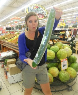 clitflicks:  tardis-mind-palace:  vvendys:  ส.99 for a watermelon???  I hate this fucking website  the look on her face…….priceless