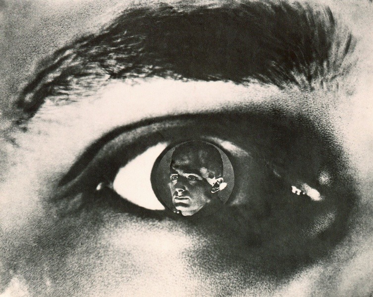 Still from Dziga Vertov&rsquo;s experimental silent documentary film Man With