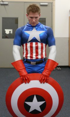 mjschryver:  Scott Herman as Captain America (2 of 4)Photographer unknown.Herman on the web:web site 1, web site 2, YouTube 1, YouTube 2, Instagram, Twitter, facebookHerman is the creator and star of a workout video, Captain America’s “Super Soldier
