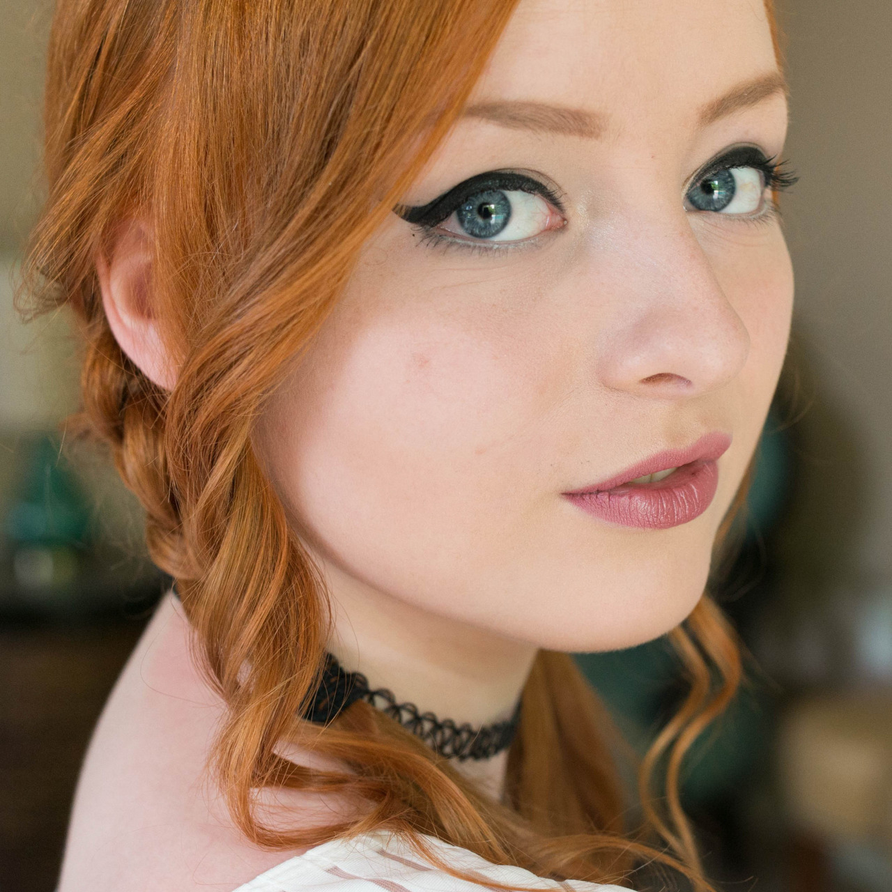 sexy-redhead-redhair-orangehair:   Anna Ahmatova  ❝.. -Şaka tüm bu olanlar.Gidersen