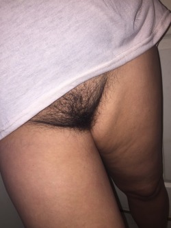 xxxfun-filledxxx:  Practice practice practice  A big, hairy, repeatedly stretched out pussy. Her hole speaks of overuse!