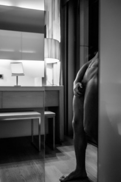 RESERVATIONS : GUI 309 a photo series on the last place we can be anonymous. the hotel room. this series focuses on aerialist Gui Wandresen, in the Hotel Om, Barcelona, Spain. photographed by Landis Smithers