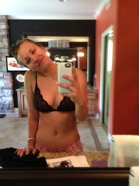 famous-n-hottest:  Kaley Cuoco adult photos