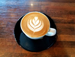 seattlecoffeeculture:  Cappuccino anyone?  Gimme! 