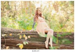 panny-cake:  voxamberlynn:  A sneak preview from my maternity shoot with Kayla V! Photographer: kaylavphotography.com Head band by: Karbieben  how beautiful! She looks like a fairy. A little wood nymph.  