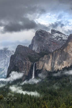 etherealvistas:  Bridal Veil falls (USA) by  vivek vijaykumar || Website 