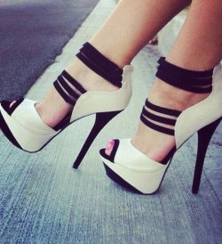 tbdressfashion:  prom shoes 