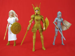 thehappysorceress:  archiemcphee:  Jim Rodda, better known as hobbyist 3D printer Zheng3, recently completed work on these awesomely elaborate Barbie-compatible 3D-printed suits of medieval armor. The project was crowdfunded through Rodda’s Faire Play