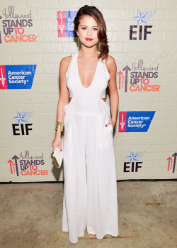  Selena Gomez attends Hollywood Stands Up To Cancer Event on January 28th 