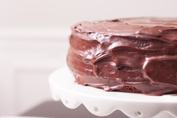 foodffs:  Raspberry-Filled Chocolate Ganache Cake Really nice recipes. Every hour.