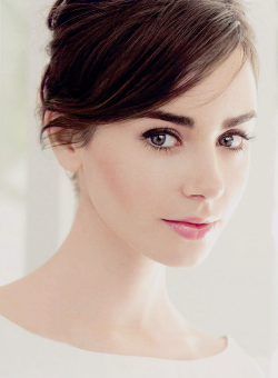  Lily Collins photographed by Alexi Lubomirski   Que hermosa