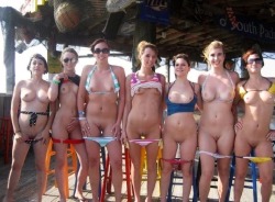 girls-naked-outdoors:  Group flash
