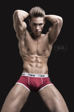 fitcasting:  Justas Jes by Alex Wightman Photographywww.Fitcasting.comwww.youtube.com/c/Fitcastingcom