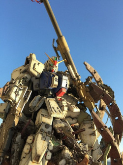 rhubarbes:  GUNDAM GUY: HGUC 1/144 Gundam Ground Type - Diorama BuildMore robots here.