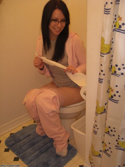 Sex goldenthronegirls:  Avril Dawn: Toilet Goddess pictures