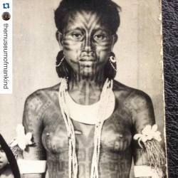 sunameke: Another Lady from Kairuku #melanesia #tatu #revival #teptok  Thank you for posting @themuseumofmankind   #Repost @themuseumofmankind ・・・ Papua New Guinea 1956 . Postcard.( detail) printed in Australia 