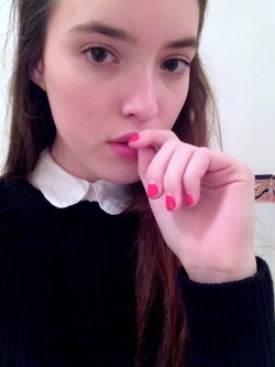meganfayy:  aaaaand here’s another one of me pretending i have nothing to do (and seductively touching my lip…???)