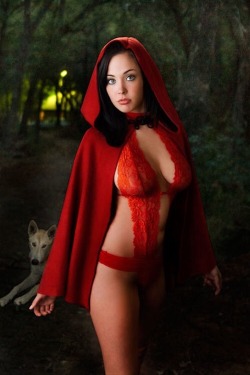 all-the-sexy-cosplayers: Fairy Tales: Red Riding Hood