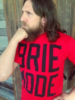 rhodesdynasty:  I never knew how badly I needed to see Daniel in a Brie mode shirt until now. 