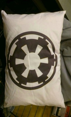Got my new pillow today 😀 Based on the pillows seen in The Clone Wars  brains invaders.