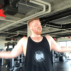 gingerium:When you have the gym to yourself you make gifs.. duh