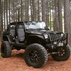 viciouscustoms:  (via #DoubleTap if you would drive this Jeep and be sure to tag some friends that need to see this beast! #alloffroading | Jeep Spartan | Pinterest | Jeeps)   Sweet ride