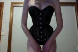 charming-eyes:  Thank you Honey Birdette for making this beautiful corset!  wow ! you look amazing in it !