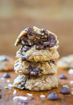 lets-just-eat:  Soft and Chewy Coconut Oatmeal Chocolate Chip Cookies   I just made coconut cranberry oatmeal cookies